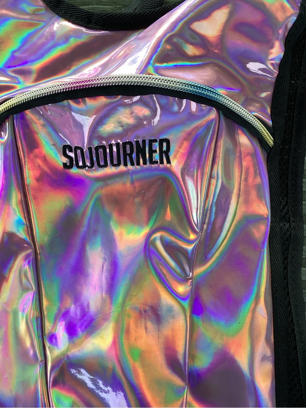 Sojourner Iridescent Pink Hydration Backpack - Picture 2 of 5